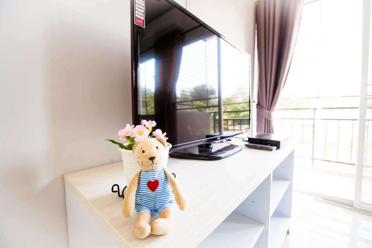 Room 9 Residence (Adults Only) Pluak Daeng Екстериор снимка